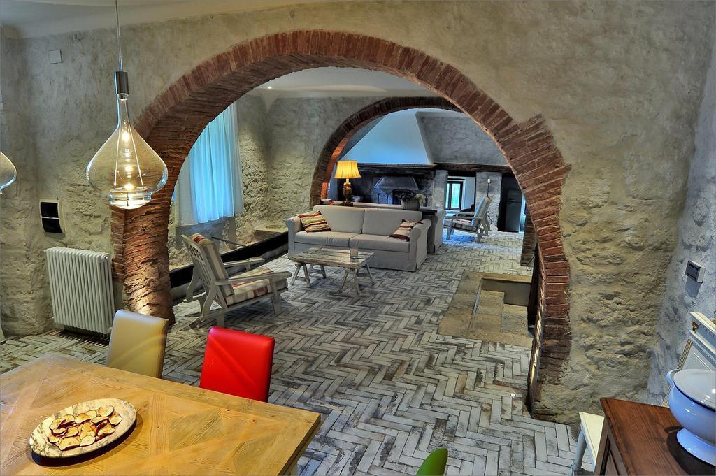 Agriturismo La Pieve Коле Вал д'Елза Екстериор снимка