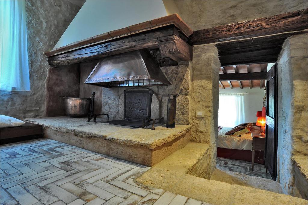 Agriturismo La Pieve Коле Вал д'Елза Екстериор снимка